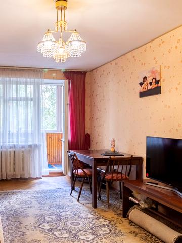 Леся Курбаса просп., 3