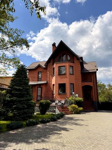 Каменярів вул.