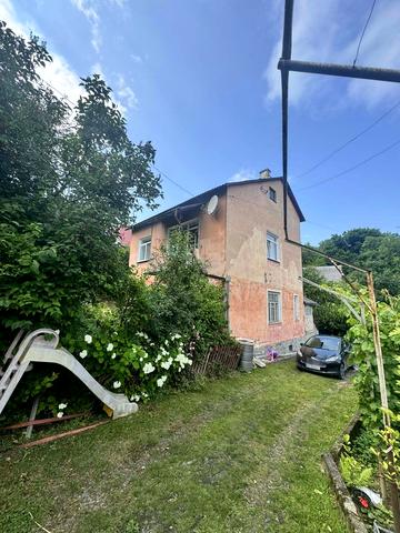 Пасічна вул., 12