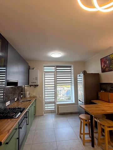 Праведників Світу вул., 45а