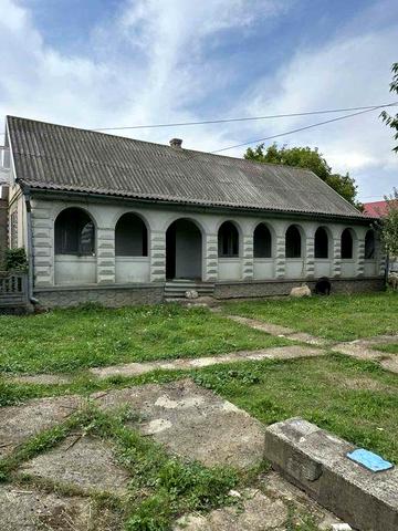 Продається будинок в с.Костичани 50 метрів від асфальту.