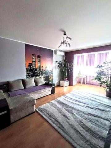 продам 2к квартиру 63 м², ЦЕНТР міста, бул. Центральний