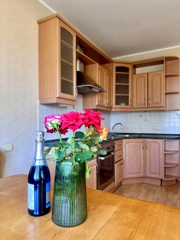 Тетянинська вул. (Леваневського), 9