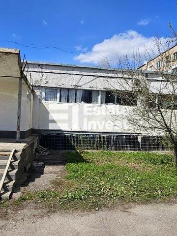 Івана Каркача бульв., 75