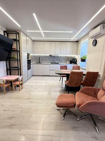 Продаж 3к Квартира Миколи Амосова вулиця