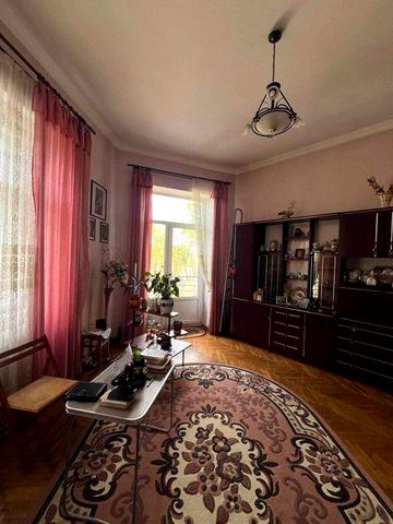 Гіпсова (біля вул. Залізняка). Продаж квартири, 3 кімнати. Львів