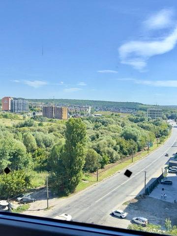 Озерна вул., 14