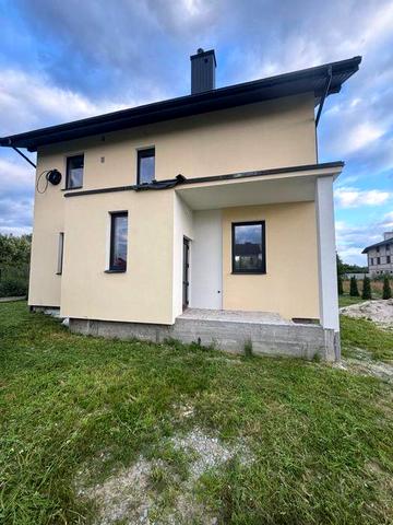 Будинок 140 м2 , / повних два поверхи / суперлокація !