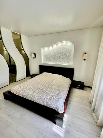 Добровольців вул. (Маршала Говорова), 3а