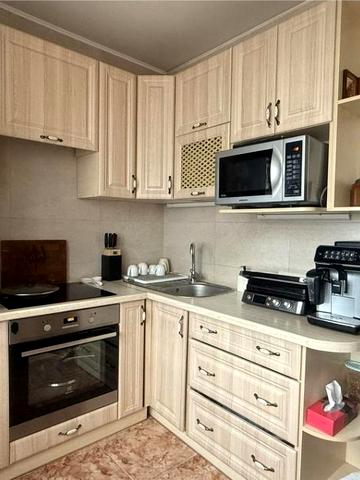 Зубарєва вул., 37