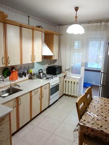 Продаж 3к Квартира Небесної Сотні (Маршала Жукова) проспект