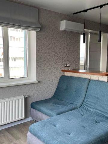 Академіка Павлова вул., 158