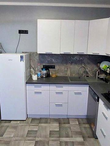 Здаю 1,5  к.кв Княгинин (Центр ) Зонованне планування. Новобудова.