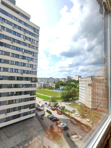 Очеретяна вул., 31