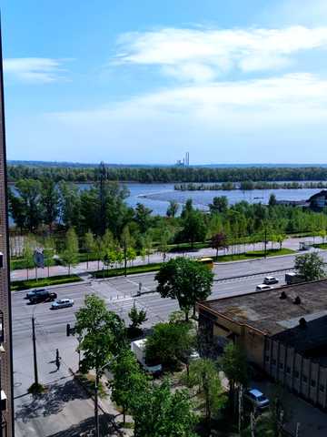 Набережна Перемоги вул., 44-Ф