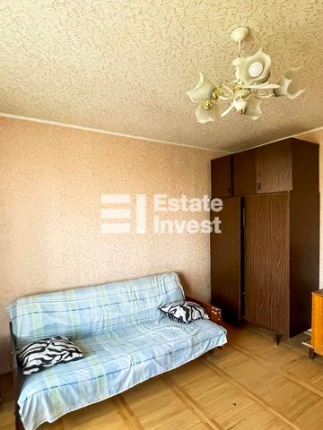 Селянська вул., 18