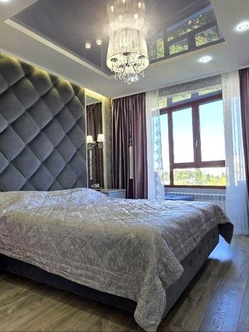 Валентинівська вул., 11