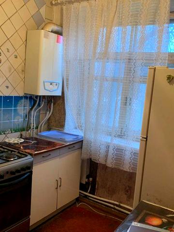 продам 2 к квартиру пр Богдана Хмельницкого 42 + Гараж