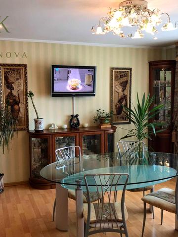 Івана Мазепи вул., 10