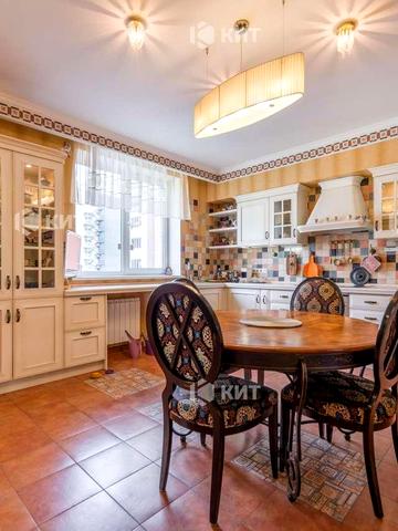 Культури вул., 22б