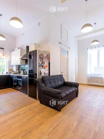 Переяславська вул., 23