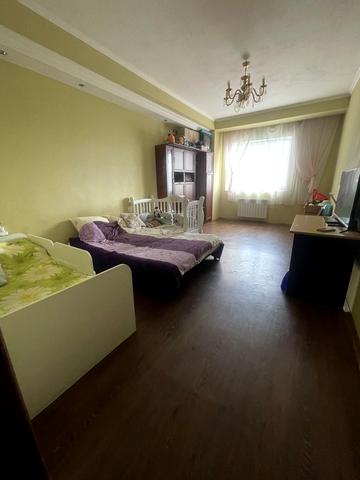 Івана Дяченка вул., 20