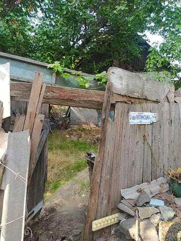 Домик 25 кв 2 сот.ул. 1-я Ялтинская ,свет газ вода под капремонт,снос