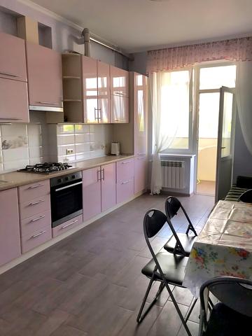 Парусна вул. (Героїв Сталінграду), 1н