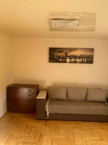 Джерельна вул., 10