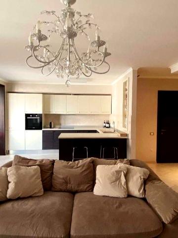 Кленова вул., 2