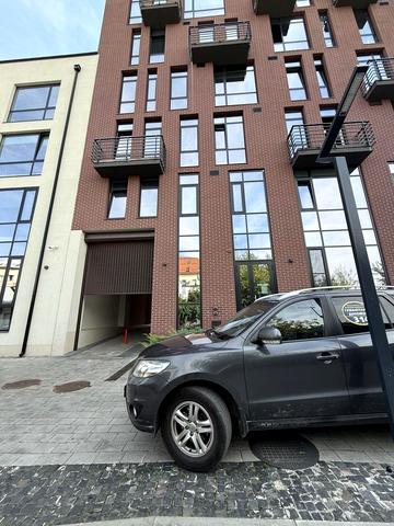 Газова вул., 7