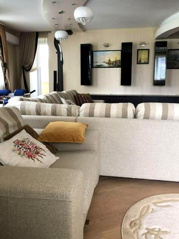 Заліська вул., 5