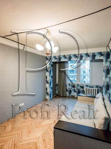 Березняківська вул., 22