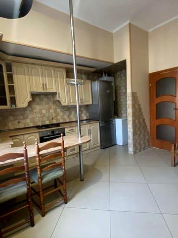 Продаж 3-кім квартири особнякового типу в центрі м. Стрий