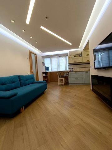 Степана Бандери вул., 6