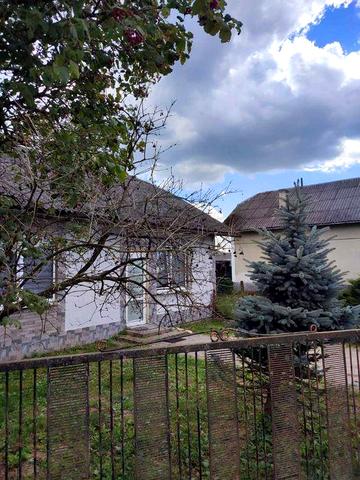 Продам будинок в смт.Гніздичів