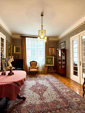 Ярослава Стецька вул., 8