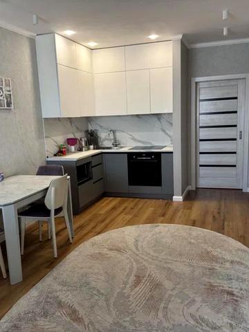 Героїв-Рятувальників вул., 10