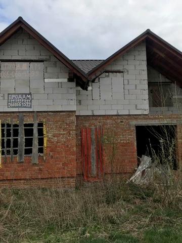 Будинок накритий недобудований хороше планування