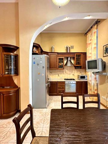 Тараса Шевченка просп., 25