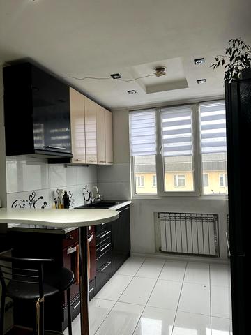 Михайла Максимовича вул., 4