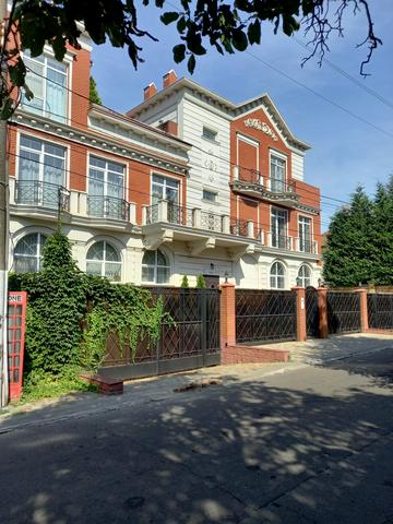 Львівська вул., 48