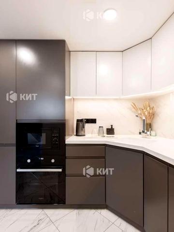 Озерянська вул. (Муранова), 15