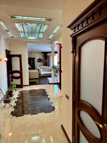 Вячеслава Чорновола просп. (), 67в