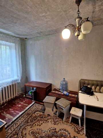 Продаж 4-х кімнатної квартири. Військове містечко 33.