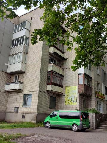 4х кімнатна квартира в Клевані з автономним опаленням - 39000 Дол США