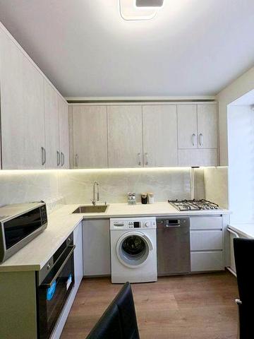 3х кімнатна квартира в центрі міста - 80 000 Дол США