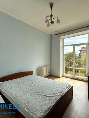 Лондонська вул. (Пітерська), 2