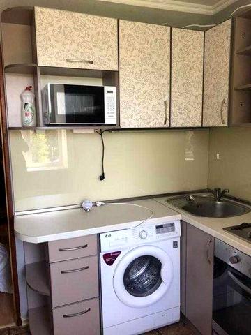 Продам 1 комнатную кв 4/5 на бульваре Юрьева