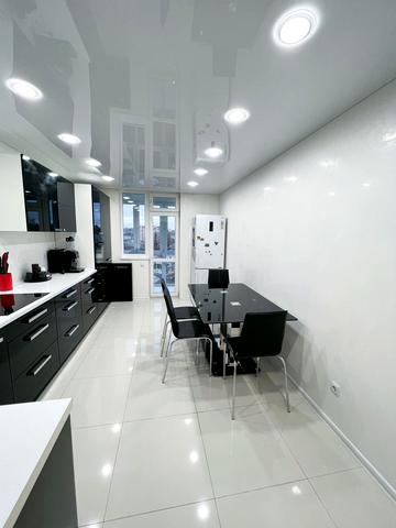 Білогірська вул., 18в